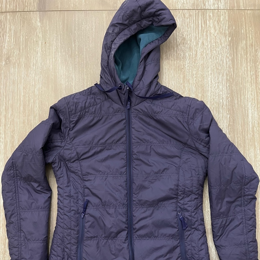 Title nine insulated jacket w/ hoodie